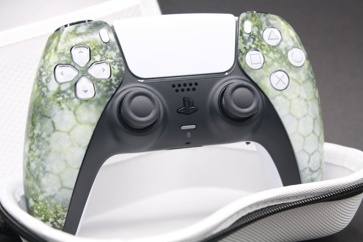 PS5 Controller "Iced Green" mit Zweier-Paddles