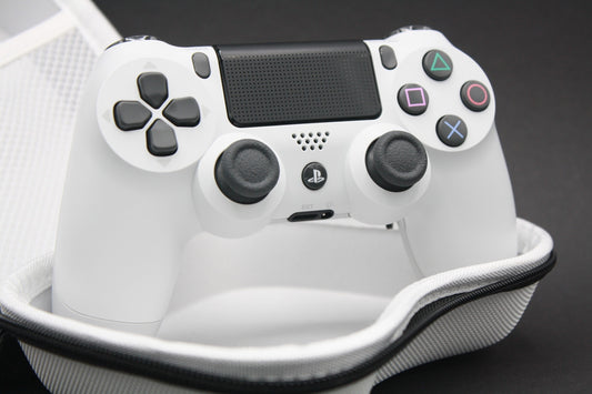 PS4 Controller "Basic White" mit Zweier-Paddles